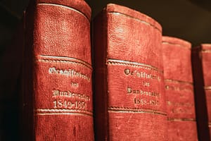 Process server Orlando FL Florida law books representing legal document service