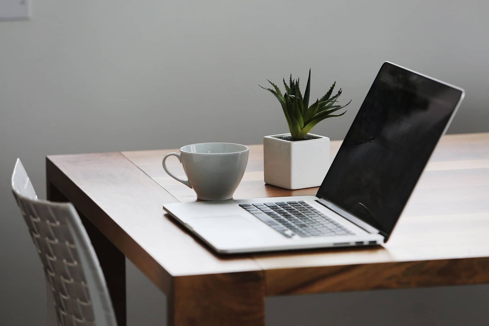 Hiring Settlement Agents for Cracking a Rewarding Property Deal